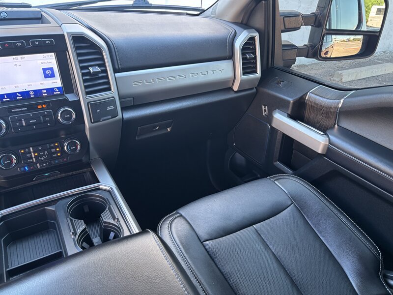 Used 2021 Ford F250 Lariat AWD/4WD image 32
