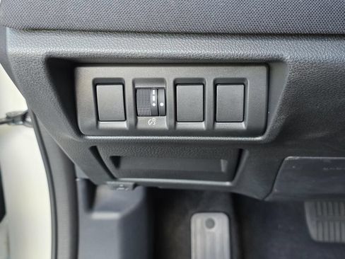 Used 2025 Subaru Outback Premium AWD/4WD image 21