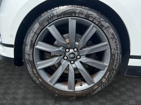 Used 2019 Land Rover Range Rover Velar R-Dynamic SE AWD/4WD image 14