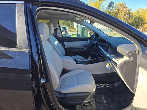 Used 2025 Hyundai Tucson SEL AWD/4WD image 24