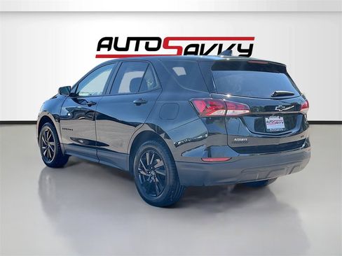 Used 2024 Chevrolet Equinox LS w/ LS Convenience Package image 5