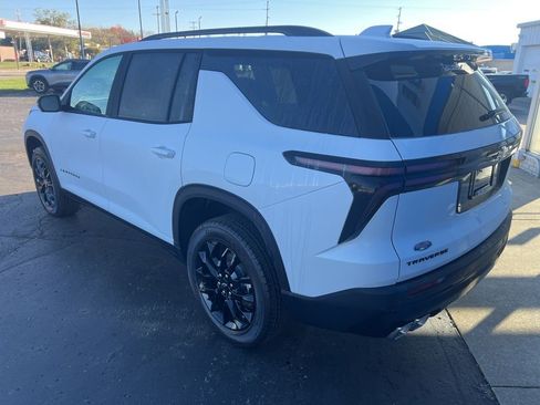 New 2026 Chevrolet Traverse LT w/ Midnight/Sport Edition image 8