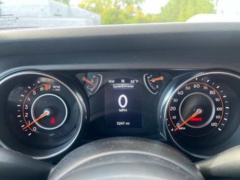 Used 2022 Jeep Wrangler Sport AWD/4WD image 21