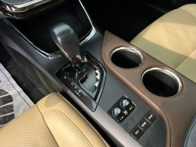 Used 2013 Toyota Avalon Limited FWD image 34