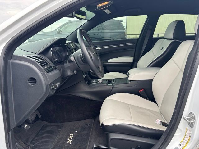 Used 2017 Chrysler 300 S w/ 300S Premium Group 2 RWD image 20