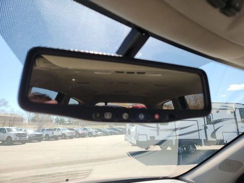 Used 2011 Chevrolet Traverse LT w/ Personal Connectivity Package AWD/4WD image 15