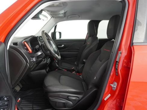 Used 2017 Jeep Renegade Trailhawk AWD/4WD image 19