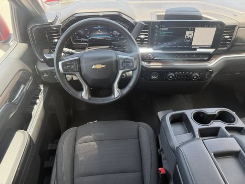 Used 2023 Chevrolet Silverado 1500 LT AWD/4WD image 18