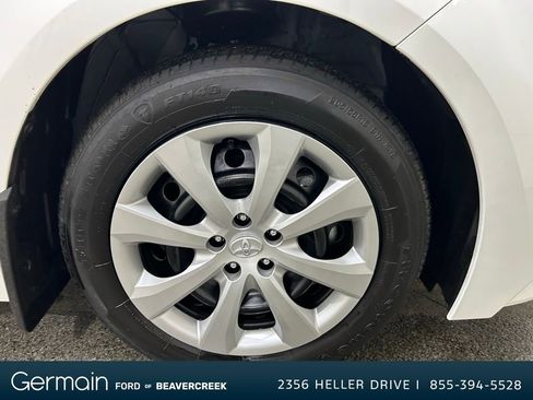 Used 2025 Toyota Corolla LE image 9
