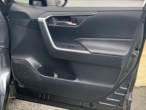 Used 2024 Toyota RAV4 XLE image 29