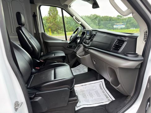 Used 2025 Ford Transit 250 148 Medium Roof Extended AWD image 29