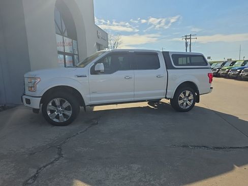Used 2016 Ford F150 Limited image 2
