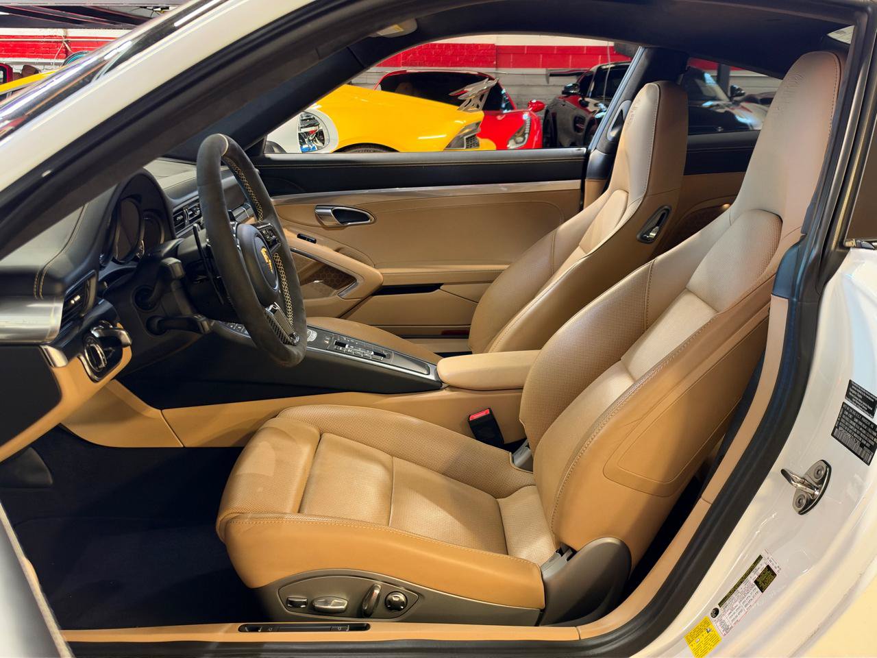 Used 2014 Porsche 911 4 Coupe AWD/4WD image 13