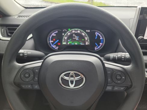 Certified 2025 Toyota RAV4 XLE w/ Convenience Package AWD/4WD image 29