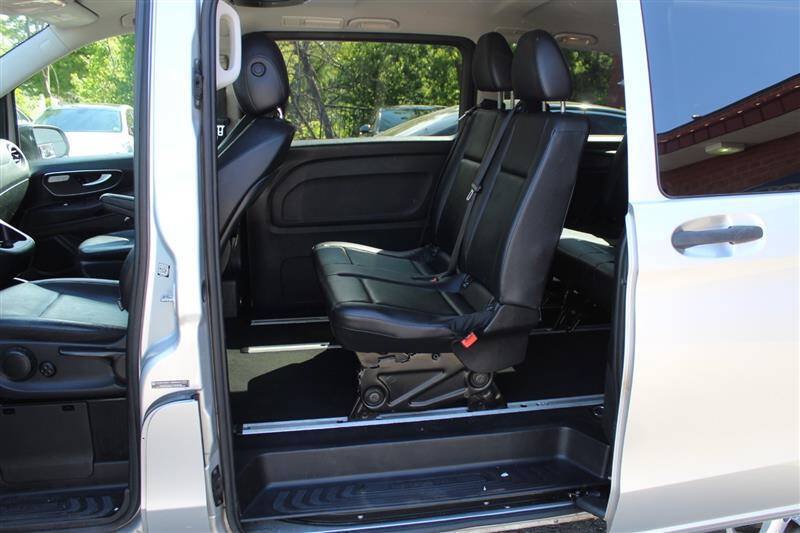 Used 2016 Mercedes-Benz Metris Passenger image 18