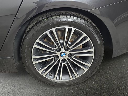 Used 2019 BMW 540i xDrive w/ Convenience Package image 37