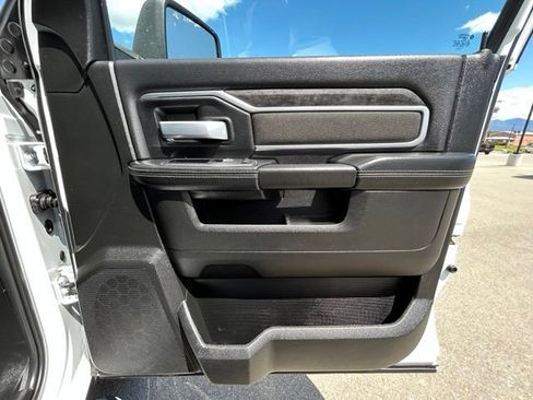 Used 2024 RAM 3500 Big Horn AWD/4WD image 37