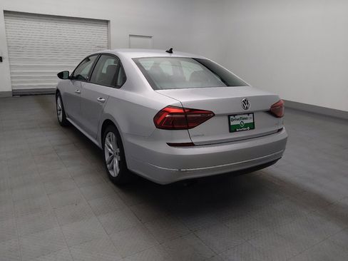 Used 2019 Volkswagen Passat 2.0T Wolfsburg w/ Wheels & Sunroof Package FWD image 5
