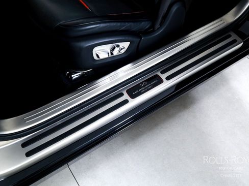 Used 2019 Rolls-Royce Dawn RWD image 20