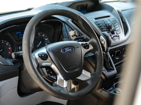 Used 2019 Ford Transit 250 130 Low Roof RWD image 11