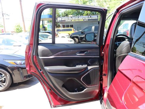Used 2024 Jeep Grand Cherokee Limited 4xe AWD/4WD image 26