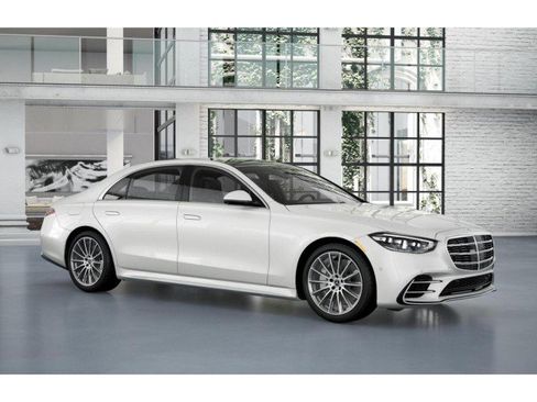 Certified 2022 Mercedes-Benz S 500 4MATIC w/ AMG Line Package image 24