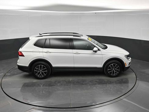 Used 2021 Volkswagen Tiguan SE w/ Panoramic Sunroof Package AWD/4WD image 29