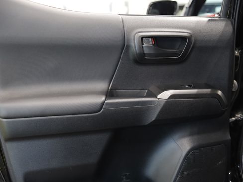 Used 2022 Toyota Tacoma TRD Pro AWD/4WD image 37