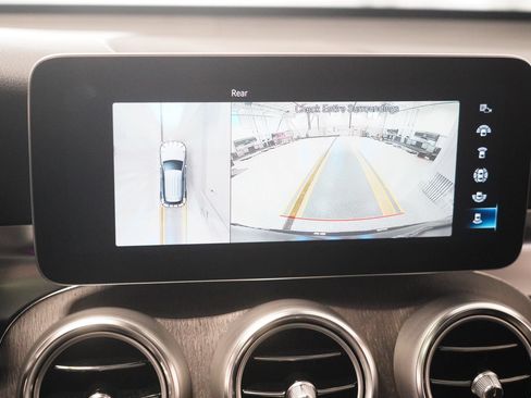 Used 2022 Mercedes-Benz GLC 300 4MATIC image 24