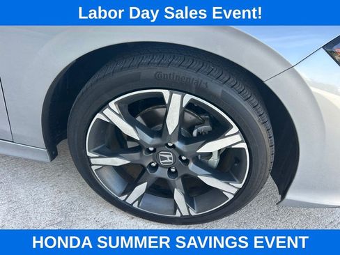 Used 2025 Honda Civic Sport image 4
