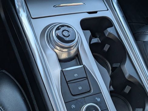 Used 2020 Ford Explorer Platinum w/ Premium Technology Package image 25