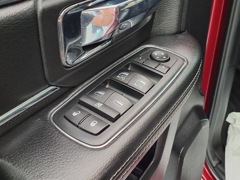 Used 2013 RAM 1500 Laramie w/ Convenience Group AWD/4WD image 4
