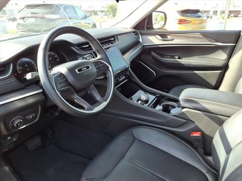 Used 2021 Jeep Grand Cherokee L Limited AWD/4WD image 8