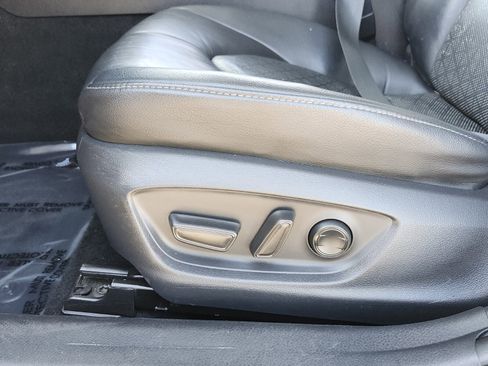 Used 2018 Toyota Camry XSE image 14