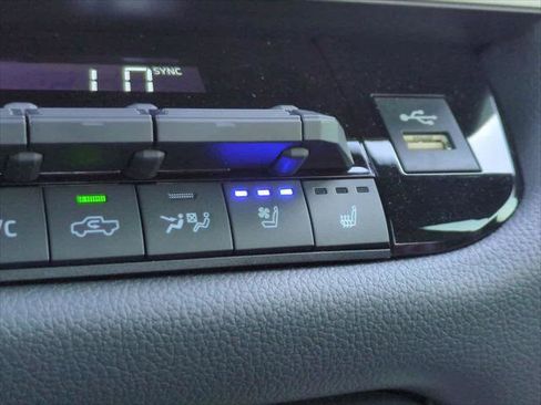 Certified 2026 Toyota Tundra Limited AWD/4WD image 21