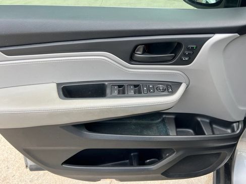 Used 2019 Honda Odyssey EX-L image 11