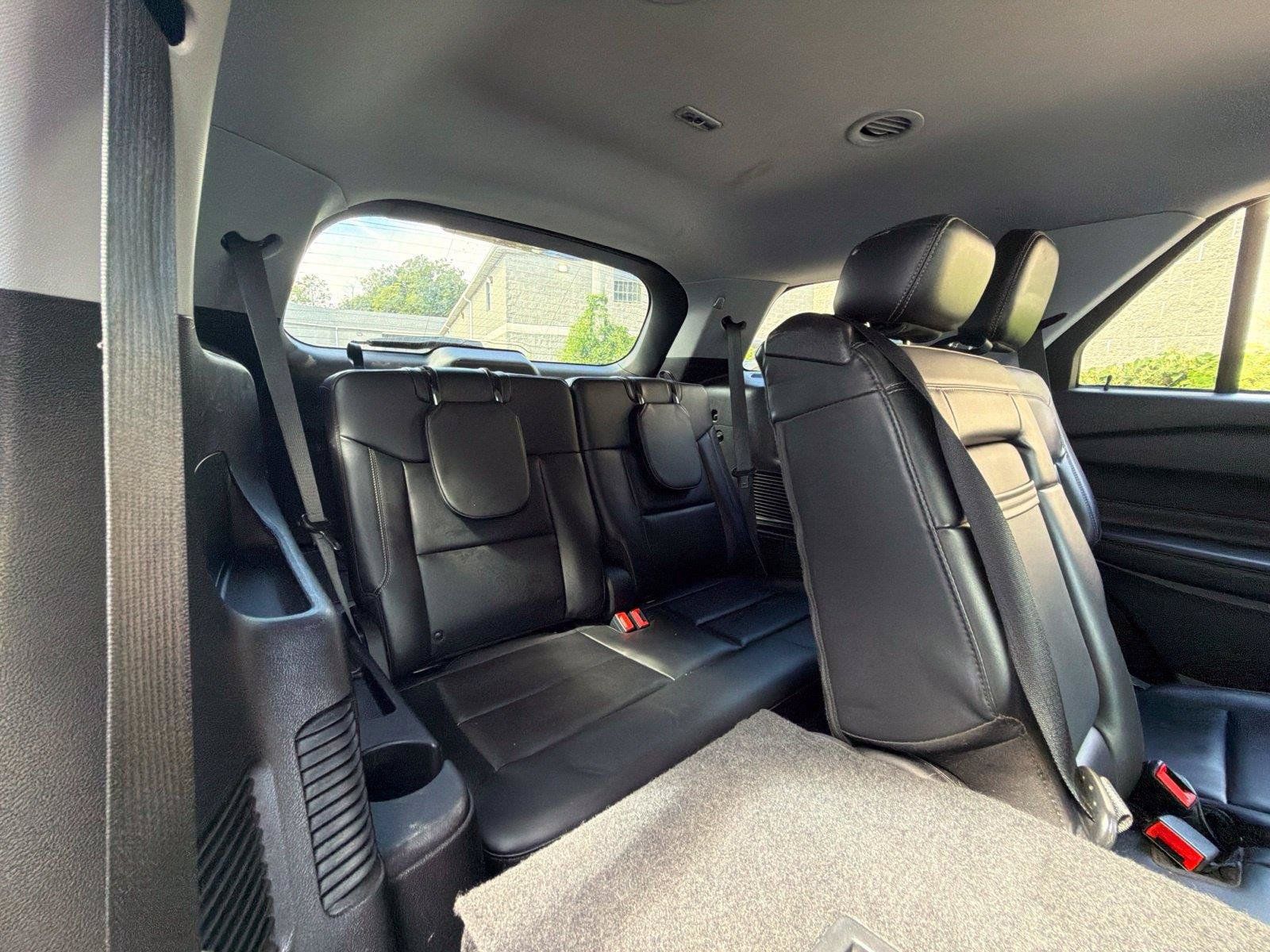 Used 2021 Ford Explorer XLT w/ Equipment Group 202A AWD/4WD image 14