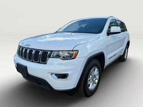 Used 2019 Jeep Grand Cherokee Laredo RWD image 1
