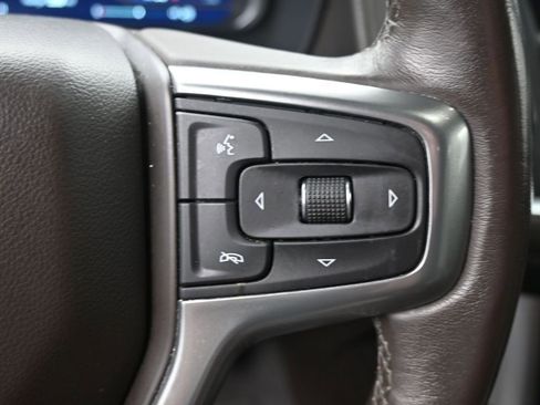 Used 2022 Chevrolet Suburban Z71 w/ Luxury Package image 31