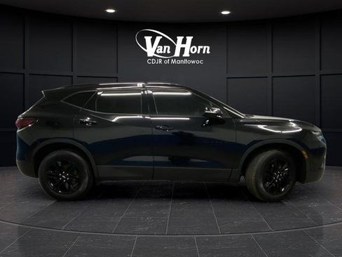 Used 2022 Chevrolet Blazer LT image 2