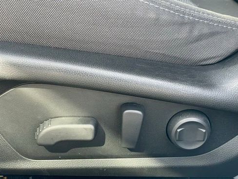 Used 2024 Subaru Crosstrek 2.0i Premium image 10