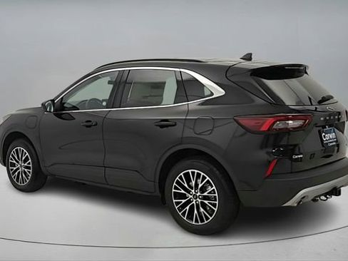 New 2026 Ford Escape SE w/ Class II Trailer Tow Package image 5