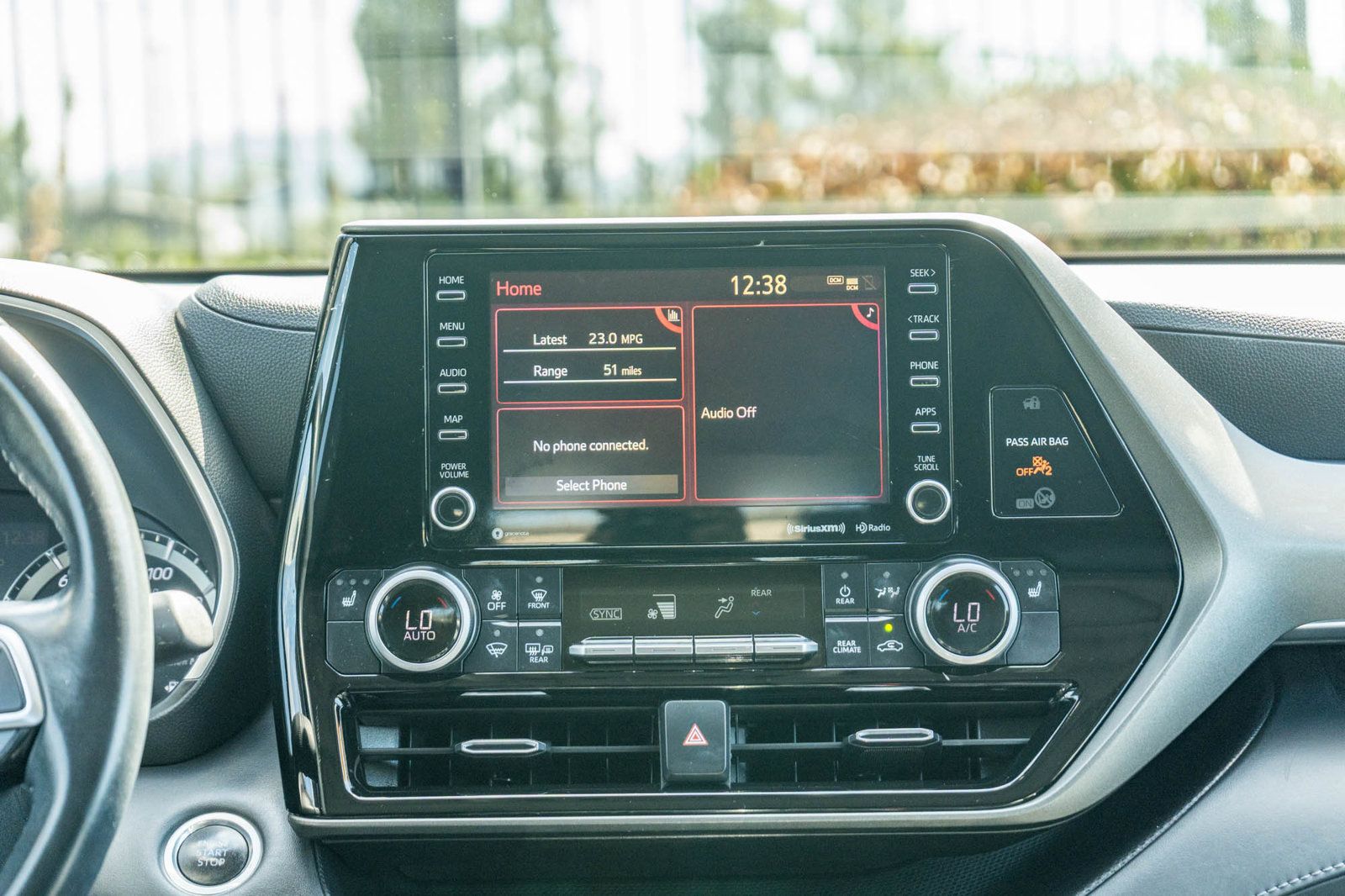 Certified 2021 Toyota Highlander XLE AWD/4WD image 20