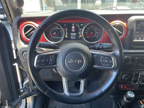Used 2019 Jeep Wrangler Unlimited Rubicon AWD/4WD image 12