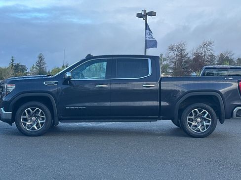 Used 2023 GMC Sierra 1500 SLT w/ X31 Off-Road Package image 7