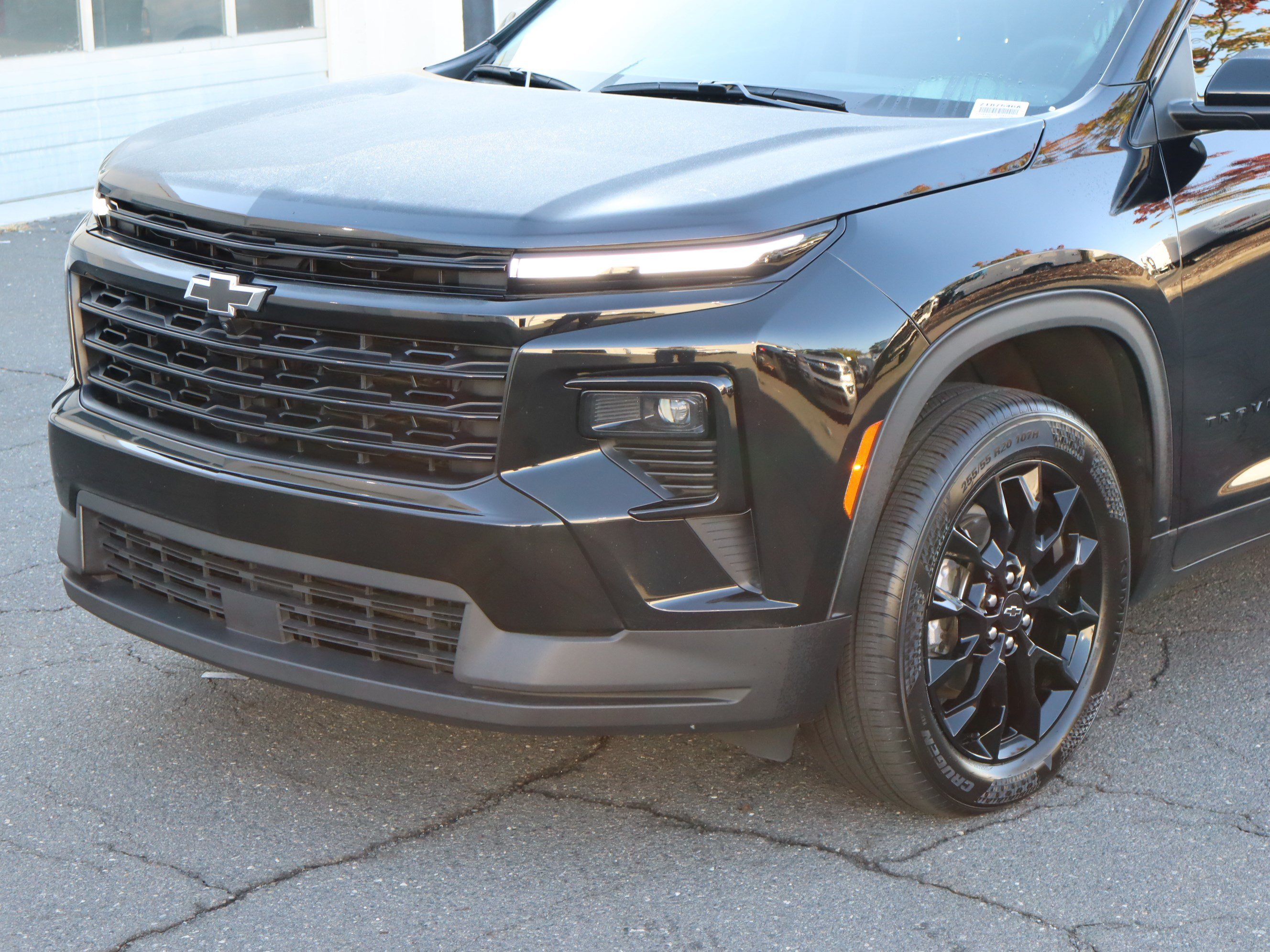 Used 2024 Chevrolet Traverse LT w/ Midnight/Sport Edition FWD image 6