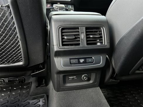 Used 2022 Audi SQ5 Premium image 29