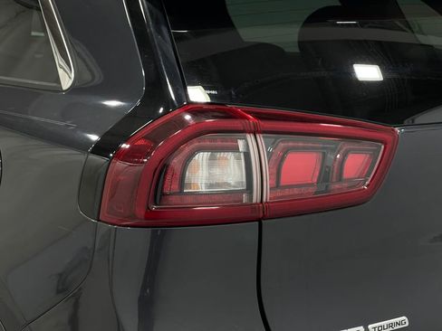 Used 2018 Kia Niro EX w/ EX Touring Graphite Edition image 33