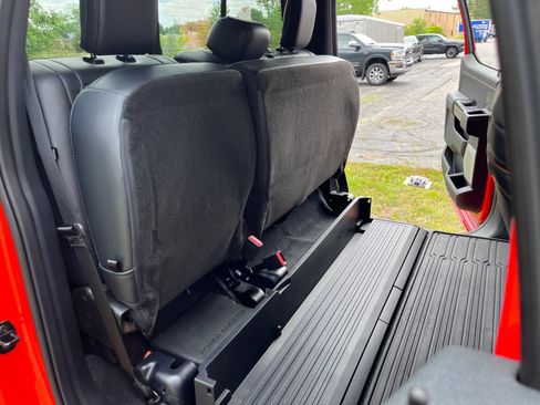 Used 2023 Ford F150 Raptor w/ Equipment Group 802A Raptor R AWD/4WD image 83