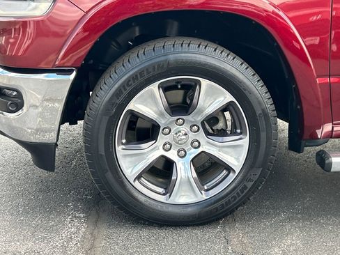 Used 2019 RAM 1500 Laramie AWD/4WD image 13
